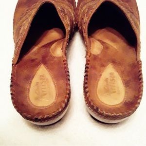 Clarks artisan wedge mules 7.5